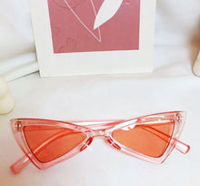 Cargar imagen en el visor de la galería, Triangle Style Sunglasses
